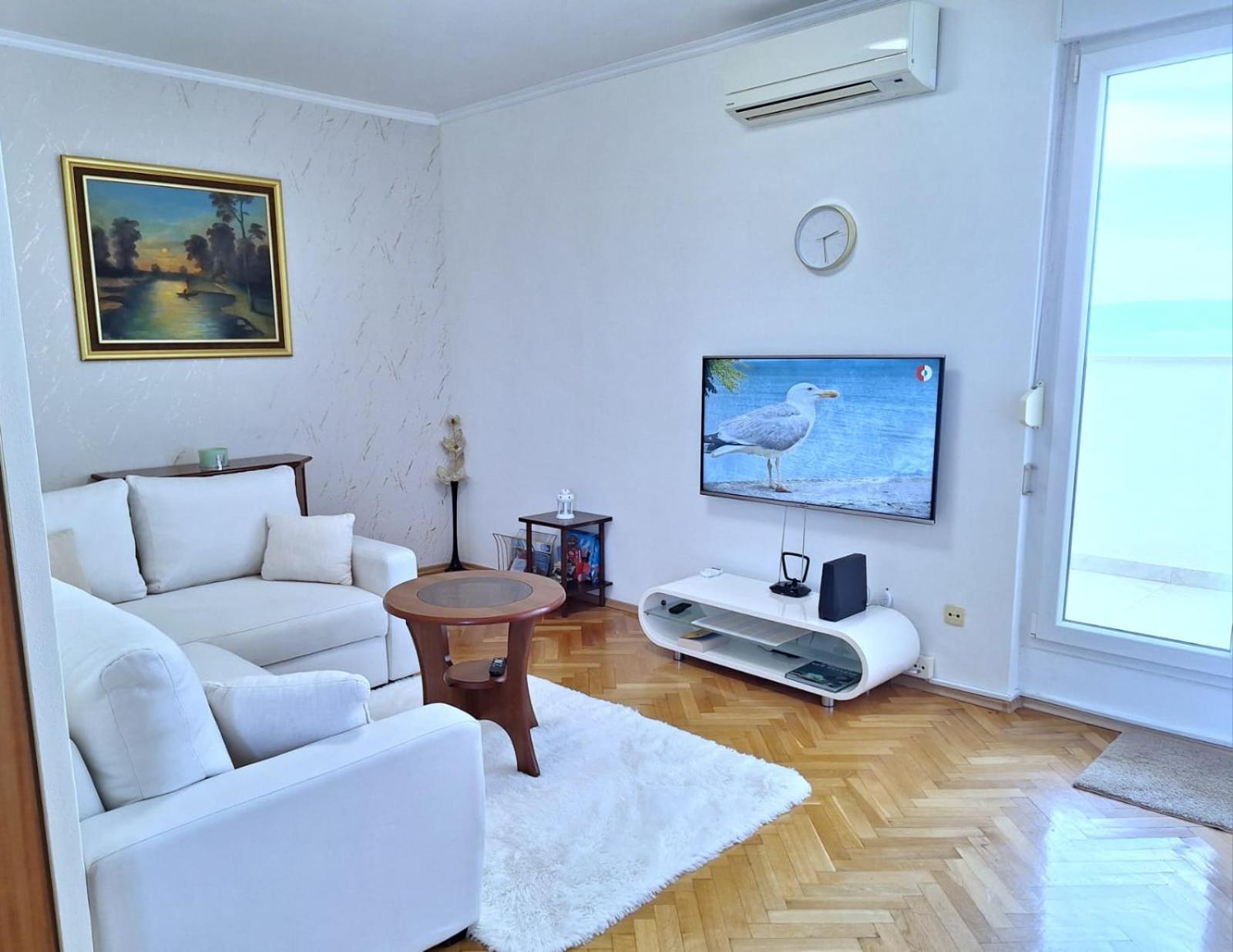 Apartment Erca *